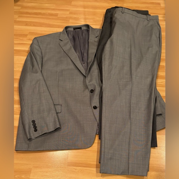 Ralph Lauren 100% Wool Natural Gray Suit Jacket and Pants